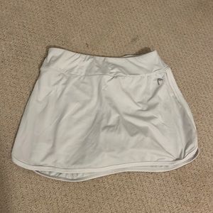 white HEAD tennis skirt. size XS.